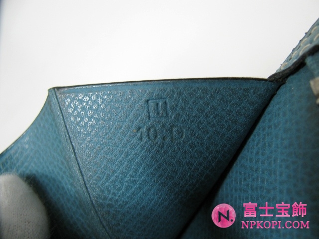 エルメスHERMES（エルメス）ベアン 二つ折長財布HERMES032803031